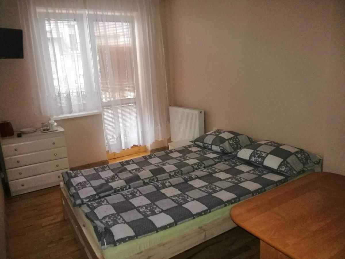 Cyprysik -Pokoje Noclegowe Wladyslawowo Bagian luar foto